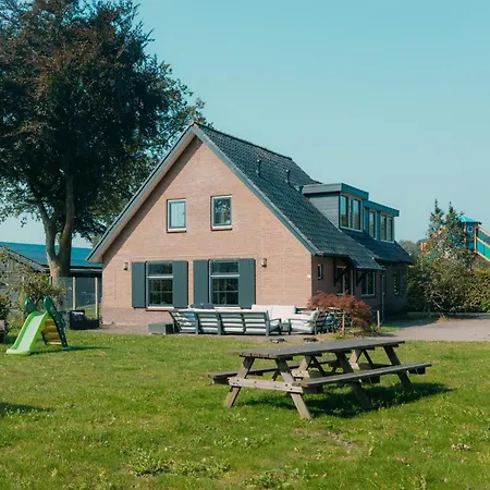 Holiday home Groepsboerderij | 20 Personen *