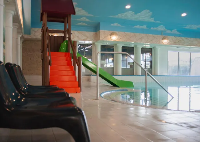 Semesterbostad Groepsboerderij | 20 Personen *